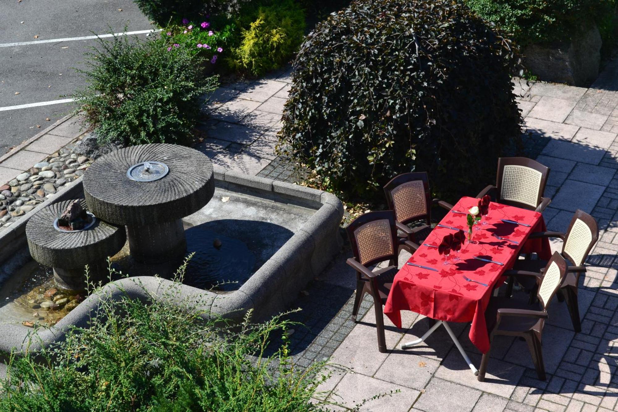 Hotel Restaurant Niemerich Pulversheim Bagian luar foto